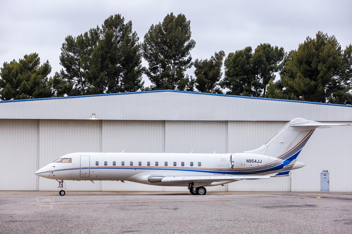 2001 BOMBARDIER GLOBAL EXPRESS — main photo