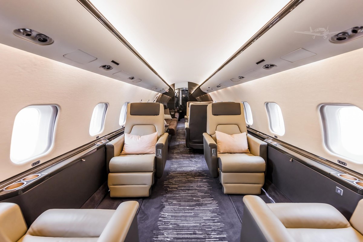 2001 BOMBARDIER GLOBAL EXPRESS — photo 3