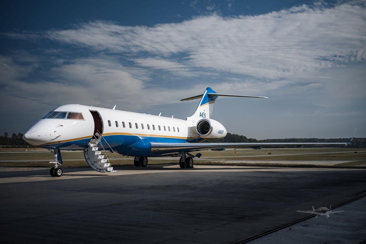 2003 BOMBARDIER GLOBAL EXPRESS — main photo