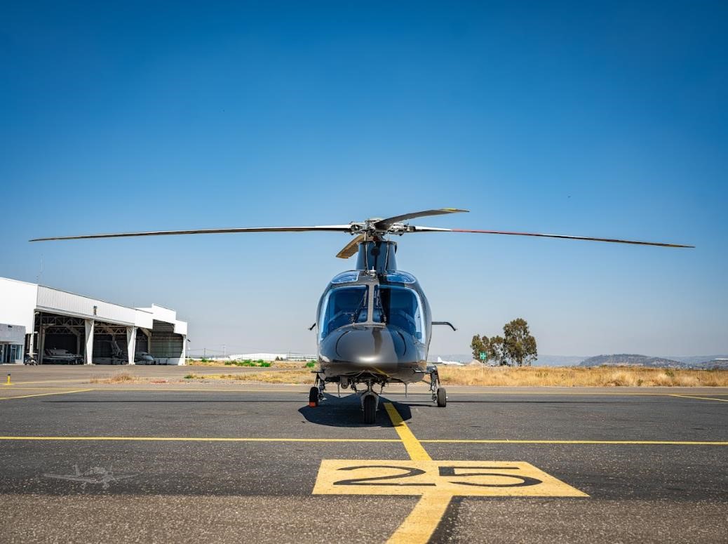 2011 AGUSTA AW109SP GRANDNEW — photo 3