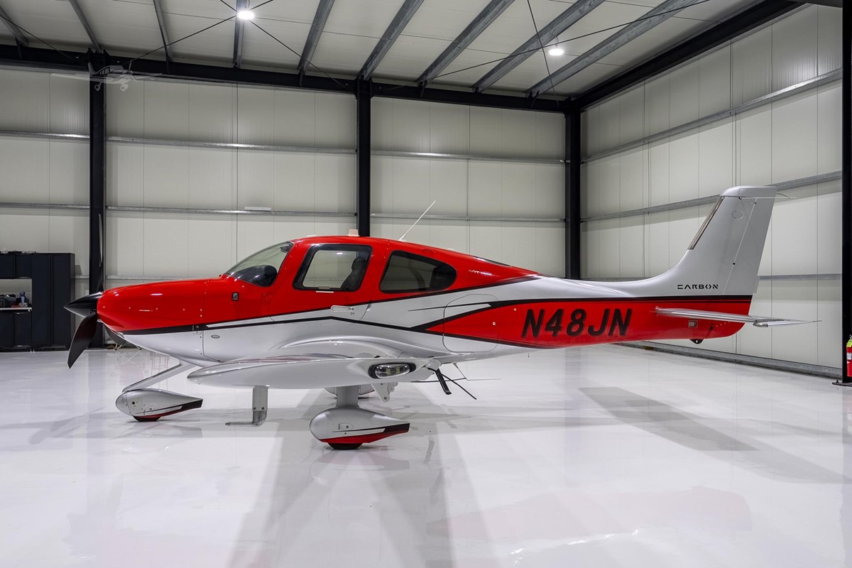 2016 CIRRUS SR22-G5 TURBO — photo 2