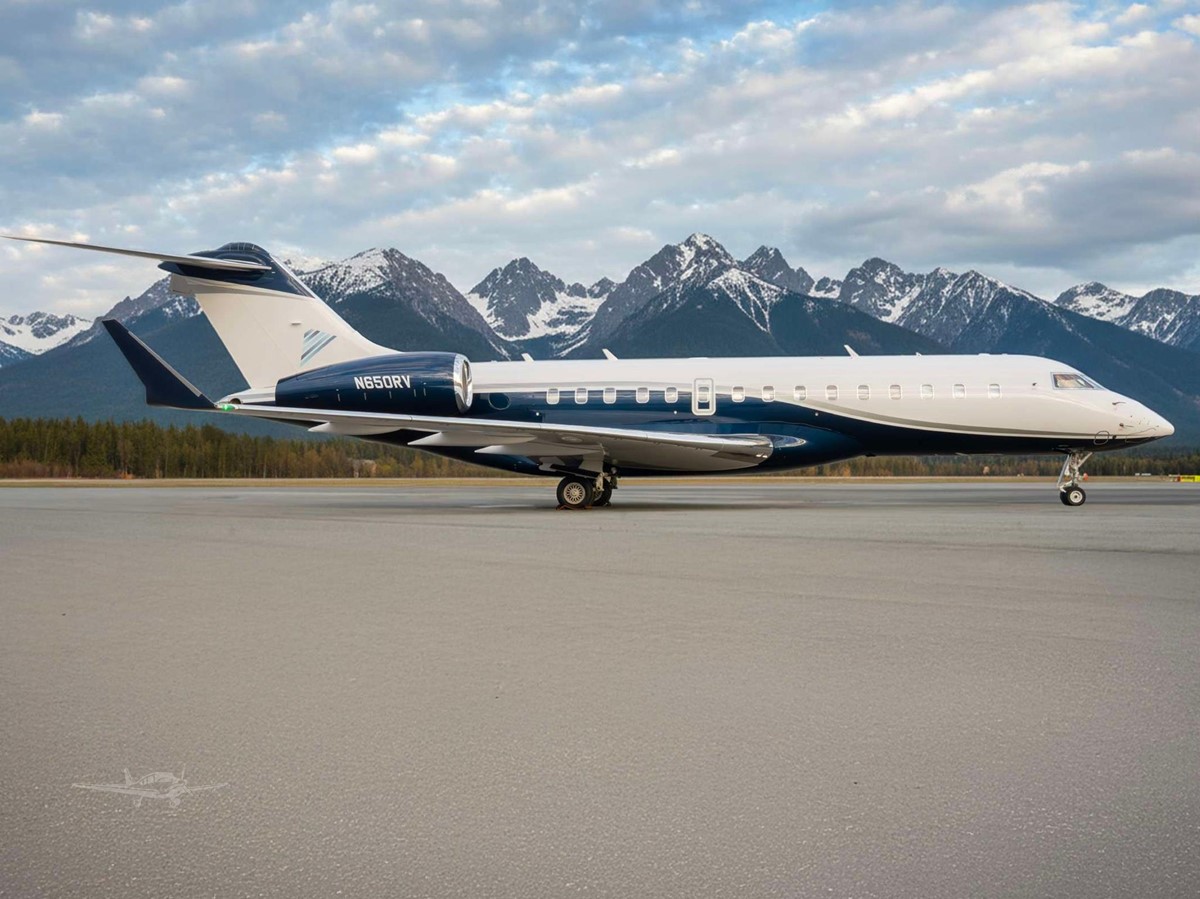 2020 BOMBARDIER GLOBAL 6500 — main photo